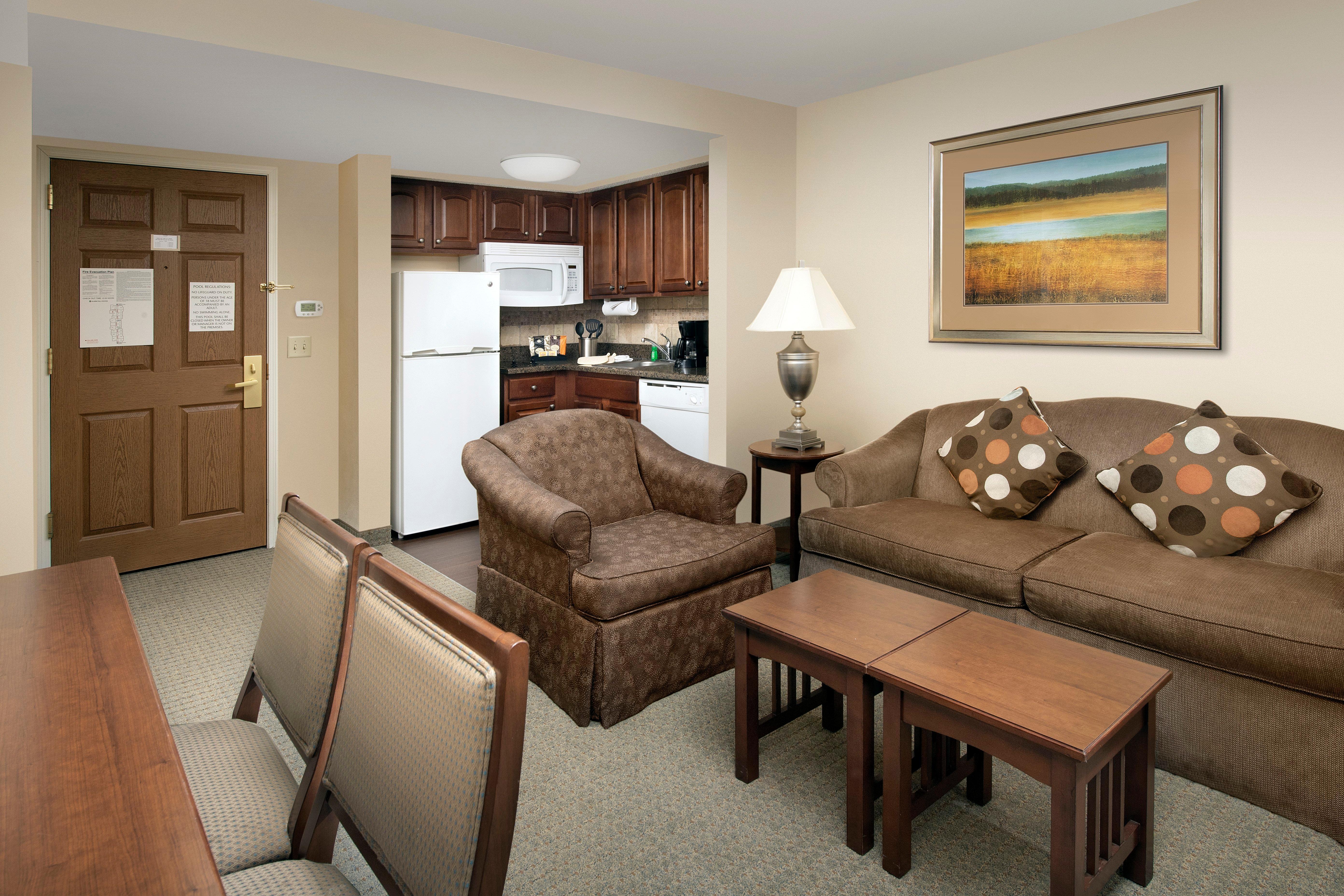 Staybridge Suites North Brunswick, An Ihg Hotel Екстериор снимка