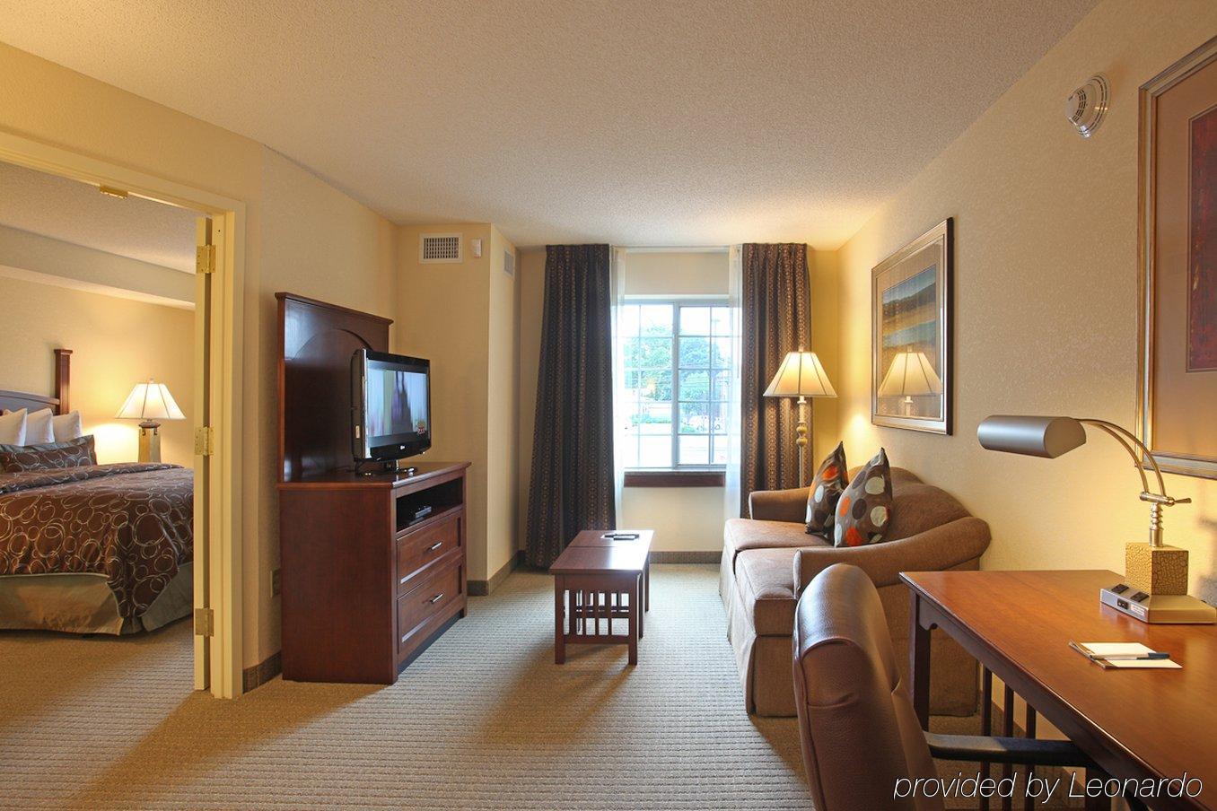 Staybridge Suites North Brunswick, An Ihg Hotel Стая снимка